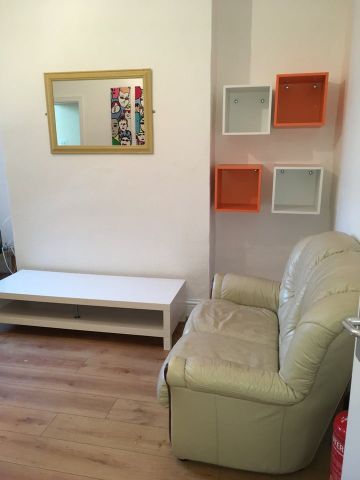 3 Bed Terraced House, Gwenfron Road, L6 - Photo 2