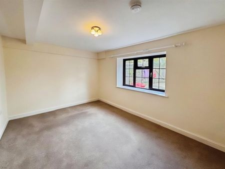 2 Llanishen, Chepstow, Monmouthshire - Photo 3