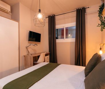 Carrer de Balmes, Barcelona, Catalonia 08006 - Photo 4