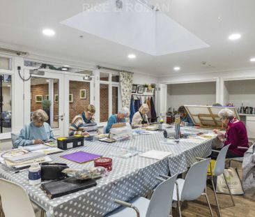 2 Bedroom Duplex, Lynwood Village – Ascot - Photo 3