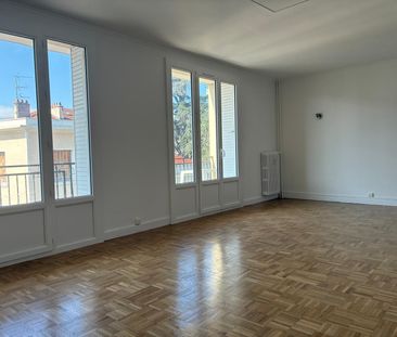 Location Appartement 4 pièces 87m² VALENCE 26000 - Photo 2