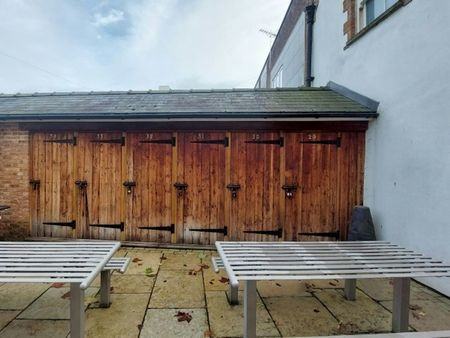 Town house to rent on - Photo 5