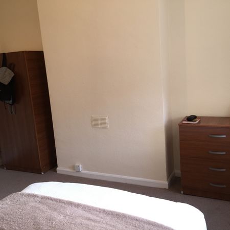 1 Bedroom Apartment To Rent in Lenton - Photo 3