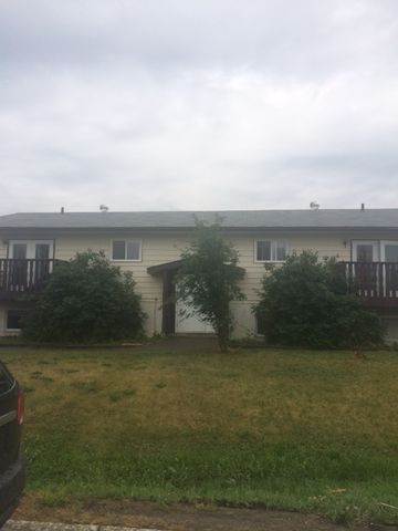 Boser 4plex *FREE LAUNDRY & HEAT/WATER INCLUDED!!* - Photo 5