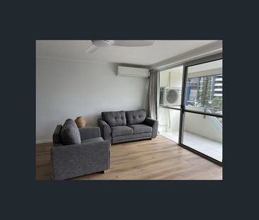 One Bedroom Unit in Baronnet Apartments - Photo 1