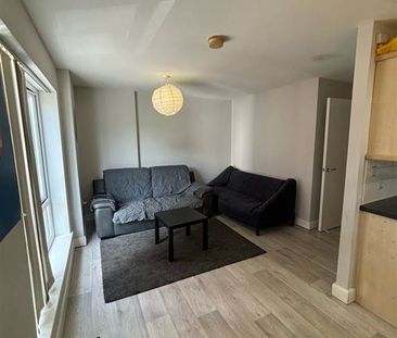 211 College Court Central, Belfast , BT1 6BF - Photo 5