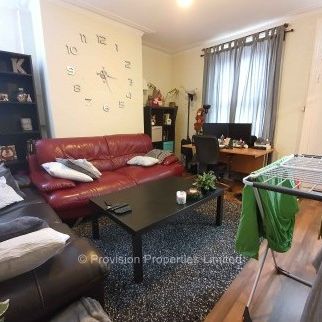 2 Bedroom House Hyde Park Leeds - Photo 1