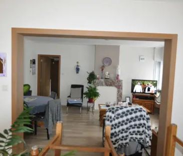 Gelijkvloers appartement met omheind tuintje en tuinhuis - Photo 3