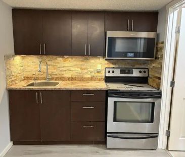 Cozy independent one bedroom secondary suite with private entrance ... - Photo 1