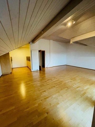 Schöne 2-Zimmer-Dachwohnung nähe Dorfkern! - Foto 2