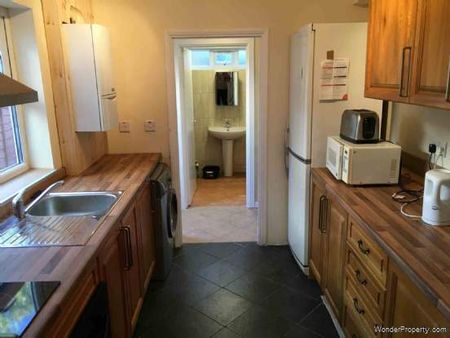 3 bedroom property to rent in London - Photo 4