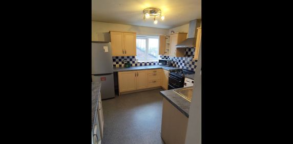 1 Bed Flat, Hickin Close, SE7 - Photo 2