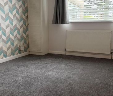 2 bedroom ground floor flat to rent - Photo 3