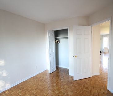 1542 Saint-Antoine O. - Photo 2