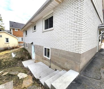 For Lease - 320 Mississaga Street Unit# 2, Orillia, Ontario - Photo 5