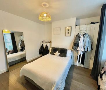 1 bedroom in a house share to rent - Photo 5