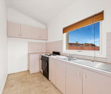 Prime Coburg Apartment with Unbeatable Convenience - Photo 1
