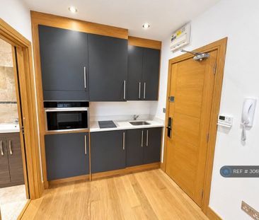 Studio to rent - Photo 5
