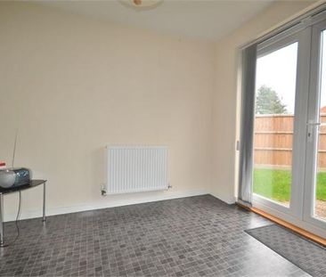 2 bedroom semi-detached house to rent - Photo 2