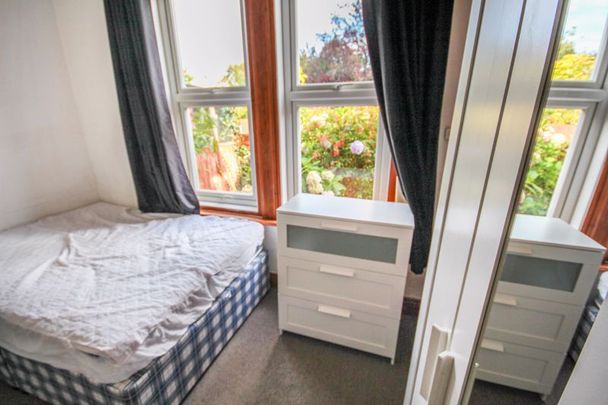 Winton, Bournemouth - Photo 1