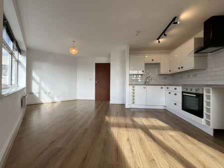 Two bedroom Flat - Photo 4