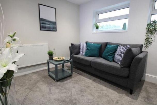 1 bedroom in a house share to rent - Photo 1