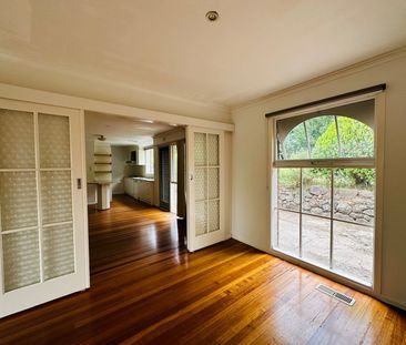 Central to all - Photo 2