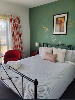 Beautiful *Furnished* Family Home for rent - Photo 1