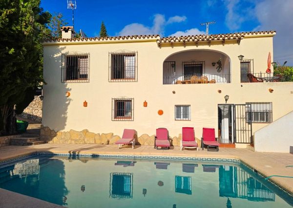 SPACIOUS VILLA FOR RENT FOR LONG TERM INCLUDING SUMMER