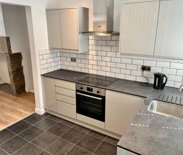 2 bedroom terraced house to rent - Photo 5