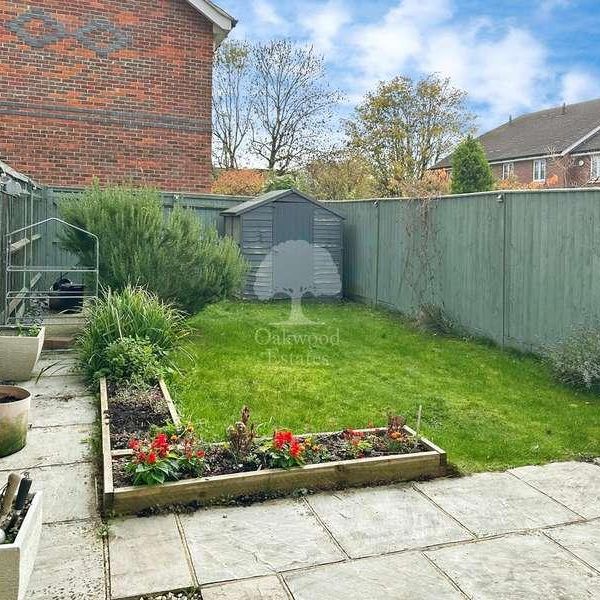 Simpson Close, Maidenhead, SL6 - Photo 1