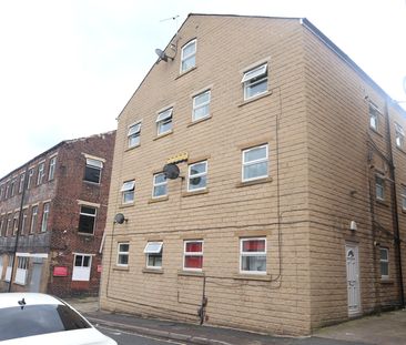 Back Lord Street, Halifax, West Yorkshire - Photo 2