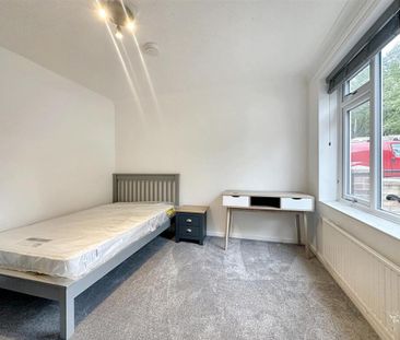 The Avenues, Norwich - Photo 2