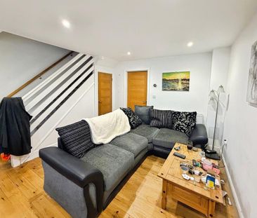 2 bedroom terraced house to rent - Photo 2