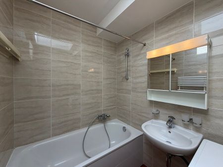 4.5 Zimmer, 93 m², 5. Stock - Photo 4