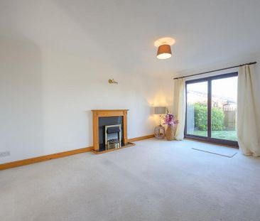 4 bedroom detached house to rent - Photo 3