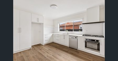 Renovated Delight! - Photo 4