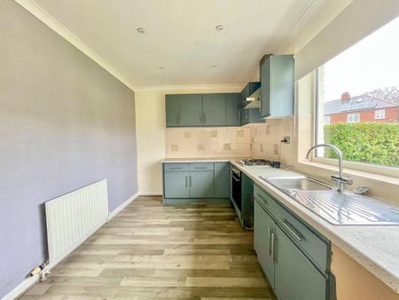 3 bedroom semi-detached house to rent - Photo 5