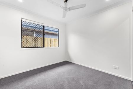 Brand new stylish 3 bedroom plus study for rent in Caboolture! Ducted Air Con! - Photo 2