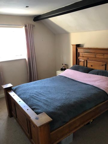 3 bedroom semi-detached house to rent - Photo 2