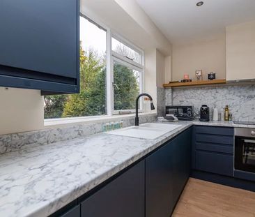 Grove Avenue, Epsom - Photo 3