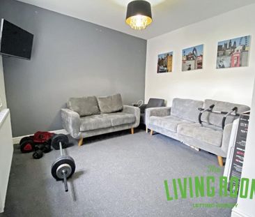 6 bedroom house to rent - Photo 1