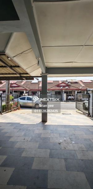 Desa ilmu Single Storey Intermedite Terrace House - Photo 1