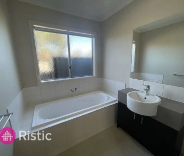 “4 bedroom in Mernda Village” - Photo 4