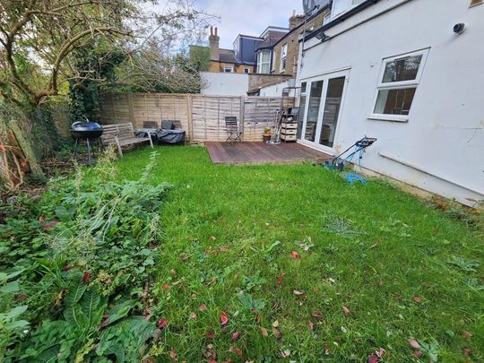 3 bedroom apartment to rent - Photo 1