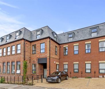 Harlow Road, High Wycombe - Photo 1
