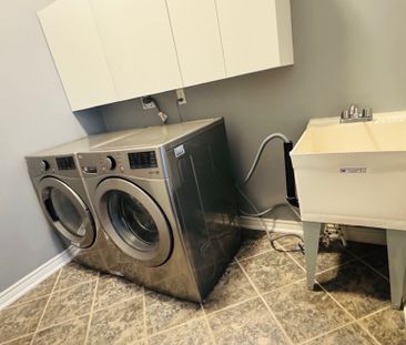 For Lease - 341 Tower Hill Road, Richmond Hill, Ontario - Photo 6