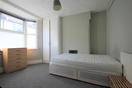 4 bedroom house share to rent - Photo 5