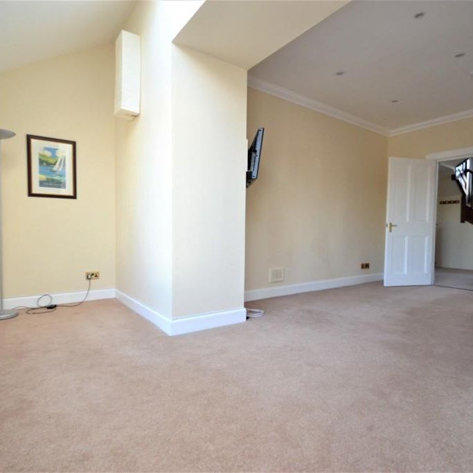 2 bedroom cottage to rent - Photo 1