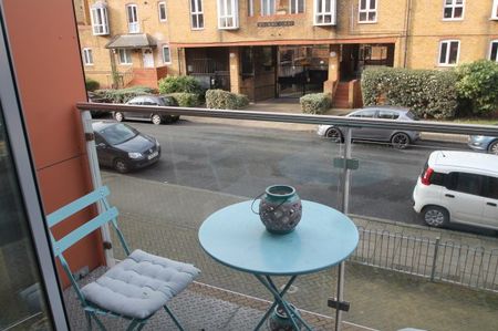 Hampton House, Battersea, London, SW8, Property for rent - Photo 5